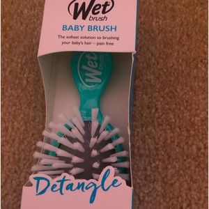 Wet baby brush